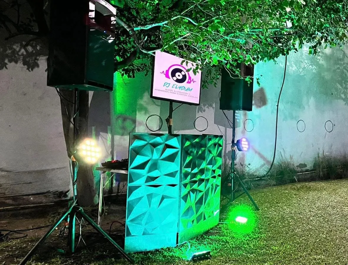 Equipo de audio e iluminación DJ Elysium